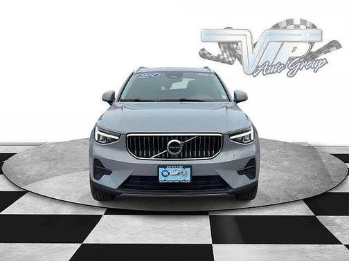 2024 Volvo XC40 Core