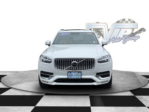 2022 Volvo XC90 Inscription