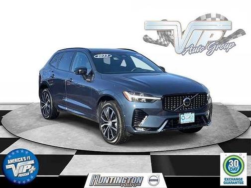 2023 Volvo XC60 Ultimate Dark Theme