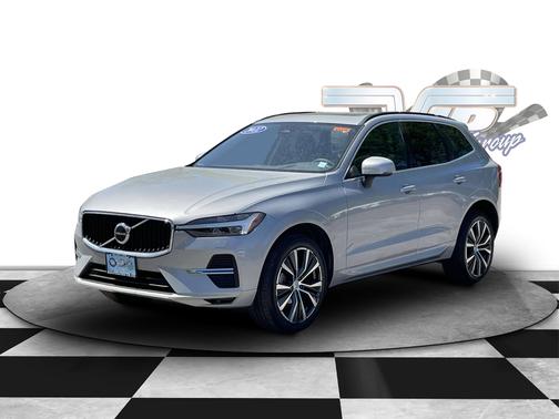 2022 Volvo XC60 Momentum