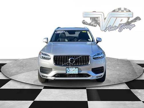 2022 Volvo XC90 Momentum