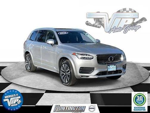2022 Volvo XC90 Momentum