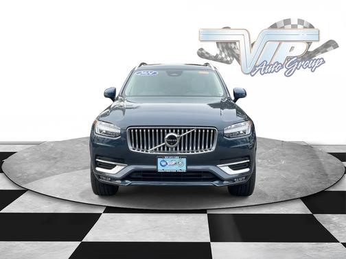 2024 Volvo XC90 Plus Bright Theme