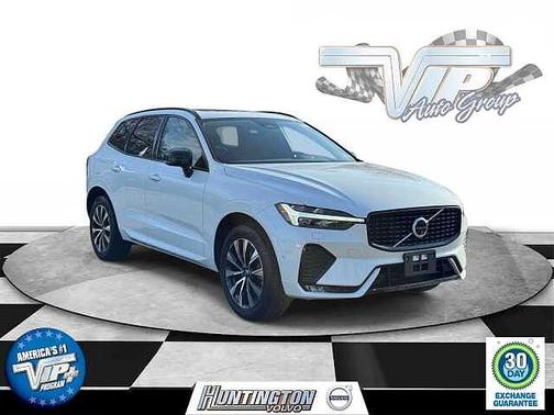 Crystal White 2024 Volvo XC60 Plus