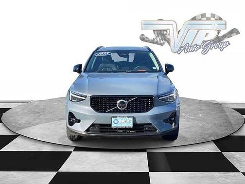 2023 Volvo XC40 Plus