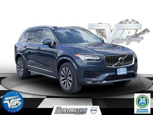 2022 Volvo XC90 Momentum