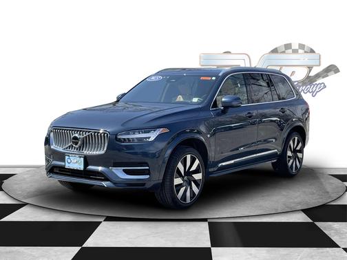 2023 Volvo XC90 Recharge Plug-In Hybrid Ultimate Bright Theme