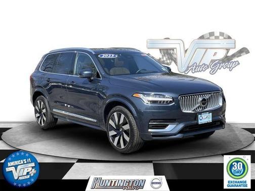 2023 Volvo XC90 Recharge Plug-In Hybrid Ultimate Bright Theme