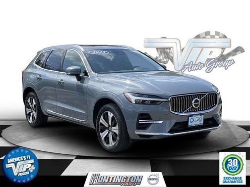 2023 Volvo XC60 Recharge Plug-In Hybrid Plus Bright Theme