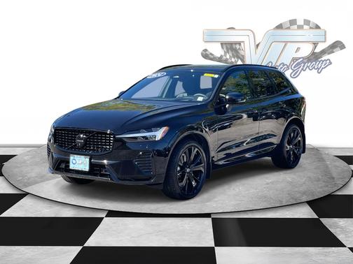 2024 Volvo XC60 Recharge Plug-In Hybrid Ultimate Black Edition