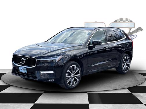 2022 Volvo XC60 Momentum
