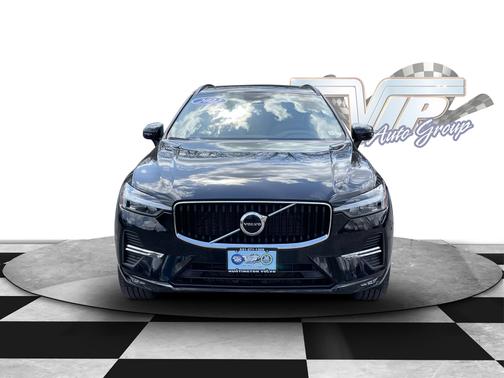 2022 Volvo XC60 Momentum