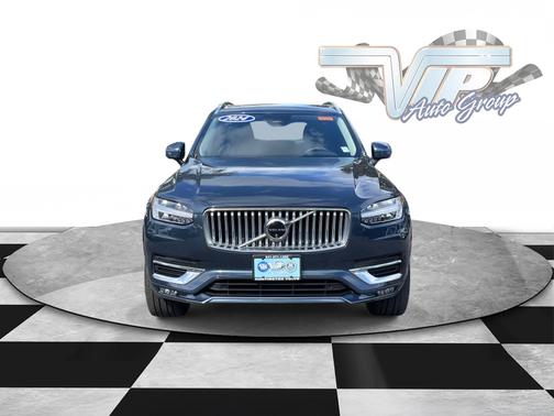 2024 Volvo XC90 Plus Bright Theme