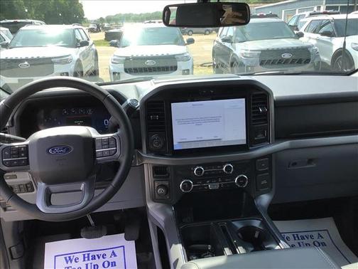 Oxford White Clearcoat 2026 Ford F-150 XLT