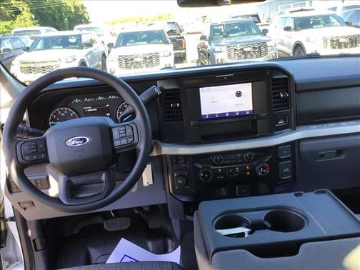 Oxford White 2026 Ford F-250 XLT