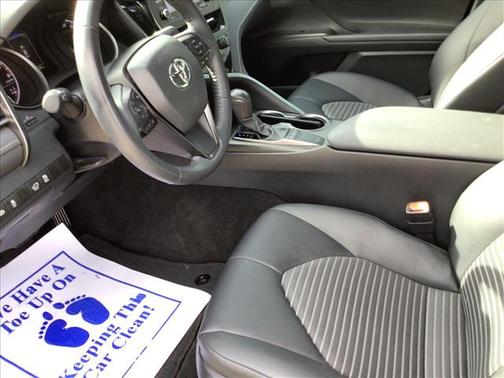 Silver 2024 Toyota Camry SE