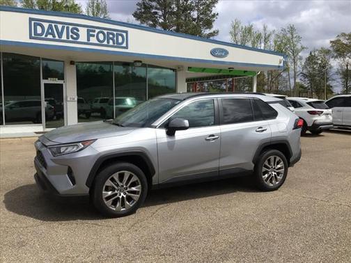 2020 Toyota RAV4 XLE Premium