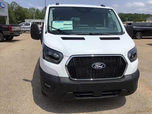 Oxford White Clearcoat 2026 Ford Transit-250