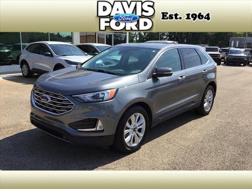 2022 Ford Edge Titanium