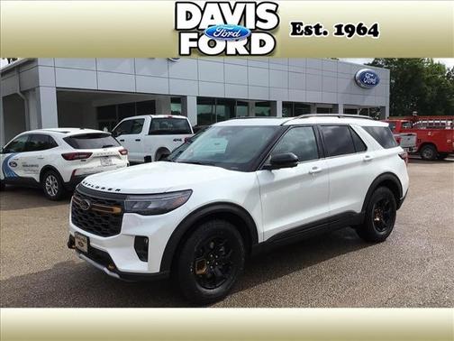 Star White 2026 Ford Explorer Tremor