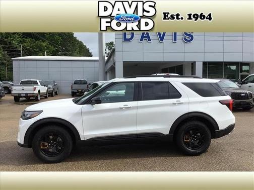 Star White 2026 Ford Explorer Tremor