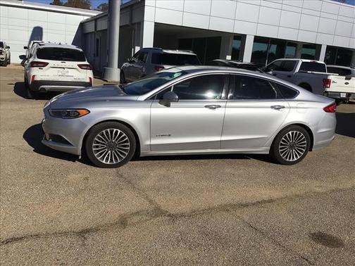 2018 Ford Fusion Hybrid SE