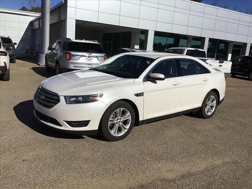 2016 Ford Taurus SEL