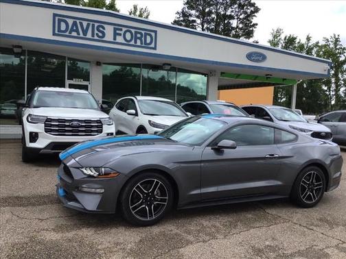 2022 Ford Mustang EcoBoost