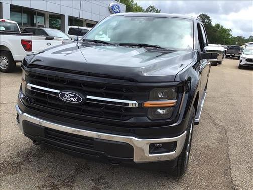 Agate Black Metallic 2026 Ford F-150 XLT