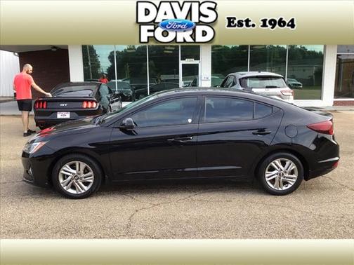 2019 Hyundai ELANTRA SEL