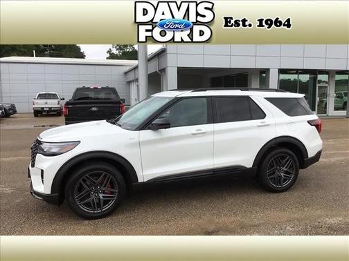 Star White 2026 Ford Explorer ST-Line
