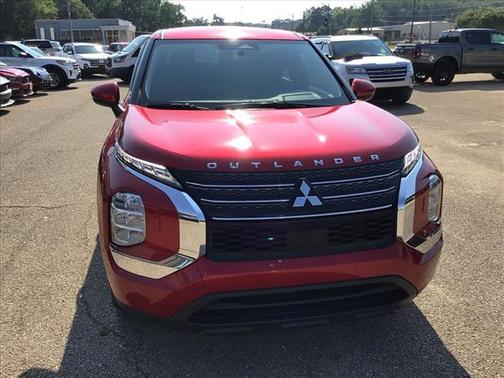 2022 Mitsubishi Outlander ES