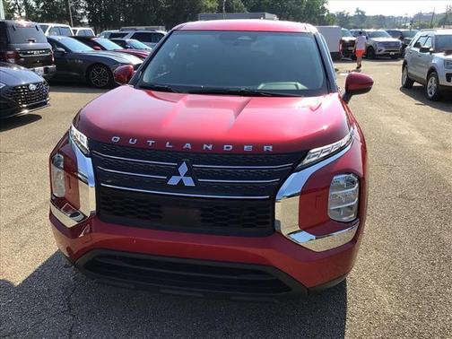 2022 Mitsubishi Outlander ES