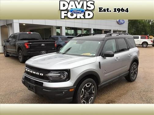 Iconic Silver Metallic 2022 Ford Bronco Sport Outer Banks
