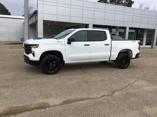 2023 Chevrolet Silverado 1500 Custom Trail Boss