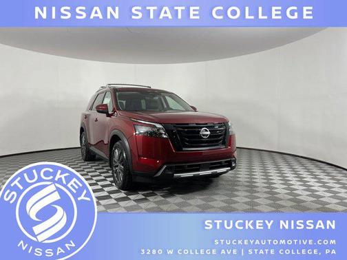 2025 Nissan Pathfinder SL 4WD