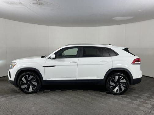 2025 Volkswagen Atlas Cross Sport 2.0T SE w/Technology 4MOTION