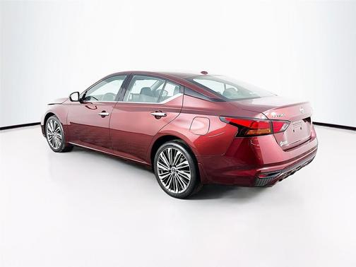 Garnet Pearl Metallic 2024 Nissan Altima 2.5 SL