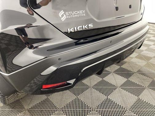 2022 Nissan Kicks SV