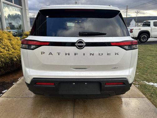 2025 Nissan Pathfinder SV 4WD
