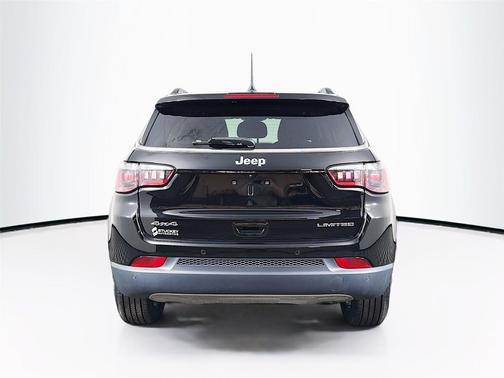 Diamond Black Crystal Pearlcoat 2024 Jeep Compass Limited