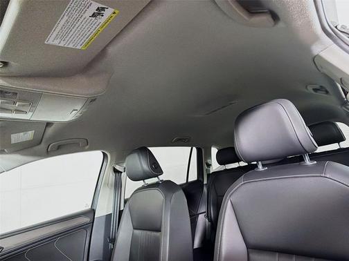 Platinum Gray Metallic 2022 Volkswagen Tiguan 2.0T SE 4MOTION