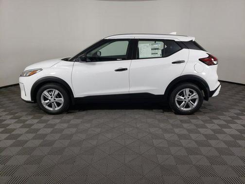 2025 Nissan Kicks S