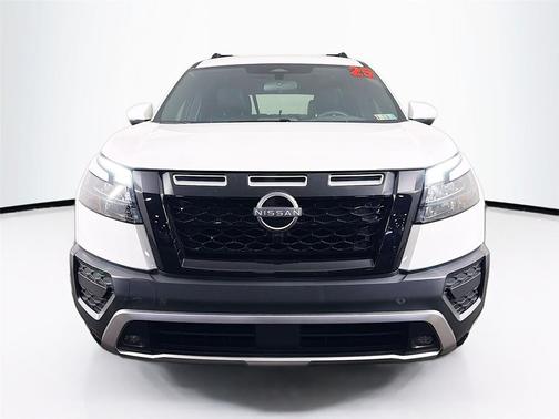 2025 Nissan Pathfinder Rock Creek 4WD
