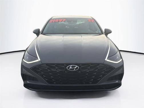 2022 Hyundai SONATA SEL