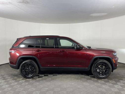 2024 Jeep Grand Cherokee Altitude