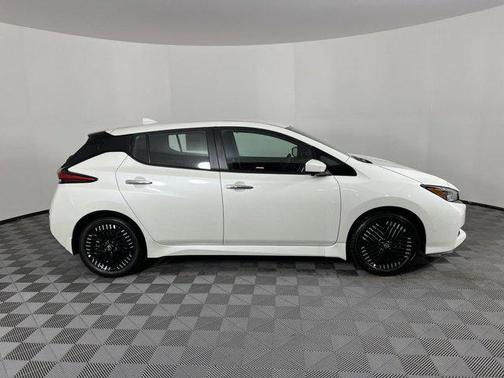 2025 Nissan Leaf SV PLUS