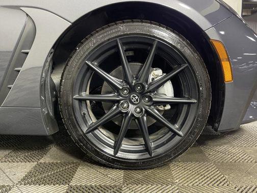 2025 Toyota GR86 Premium