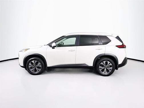 Pearl White Tricoat 2023 Nissan Rogue SV