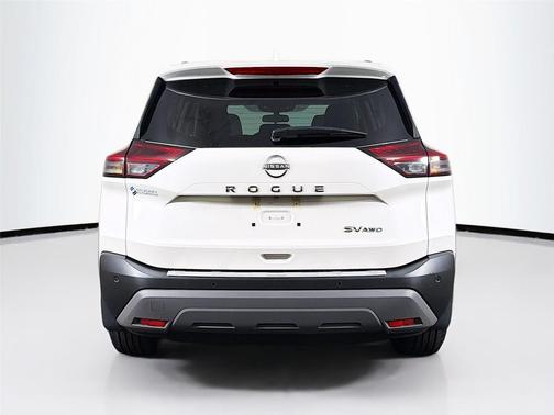 Pearl White Tricoat 2023 Nissan Rogue SV